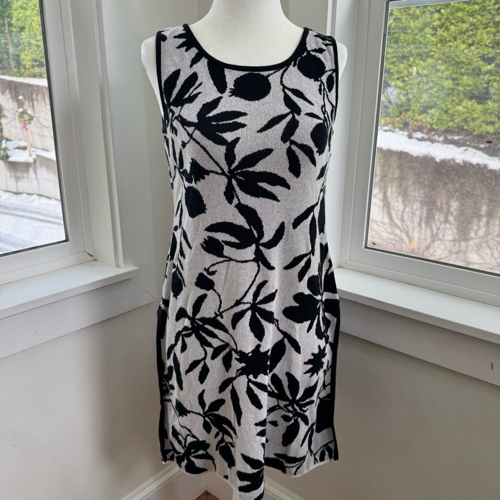 Peruvian Connection Sweater Womens Sz S Sleeveless Long Black Floral